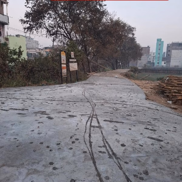 Villagers Stop Road Construction in Patna Sampatchak Over Poor Quality, Demand DM Action